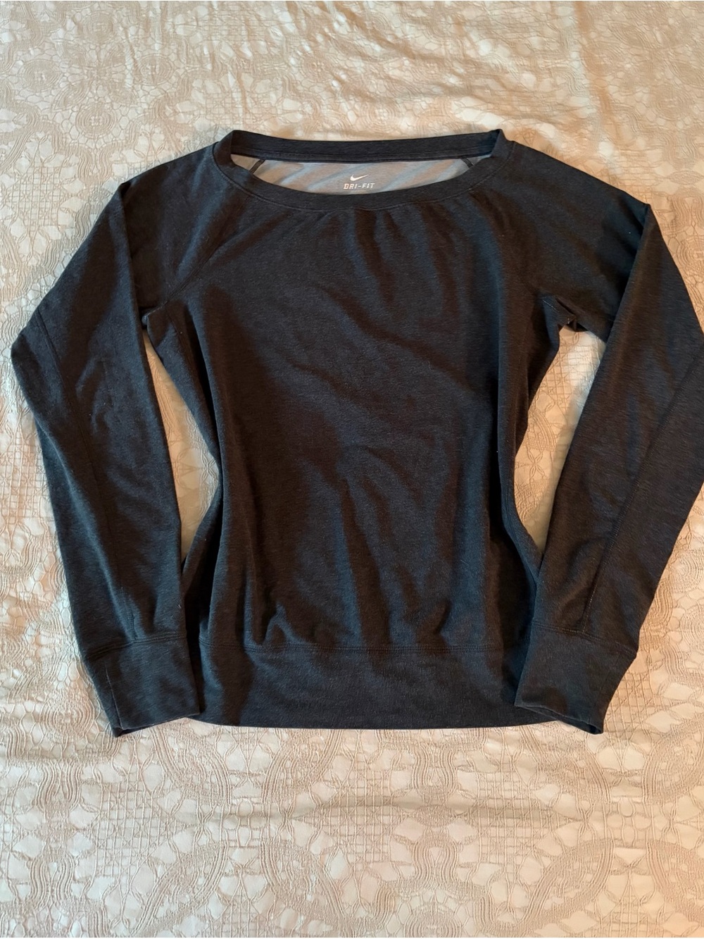Nike Dri-FIT Wide Boat Neck Long Sleeve Pullover - Size Small